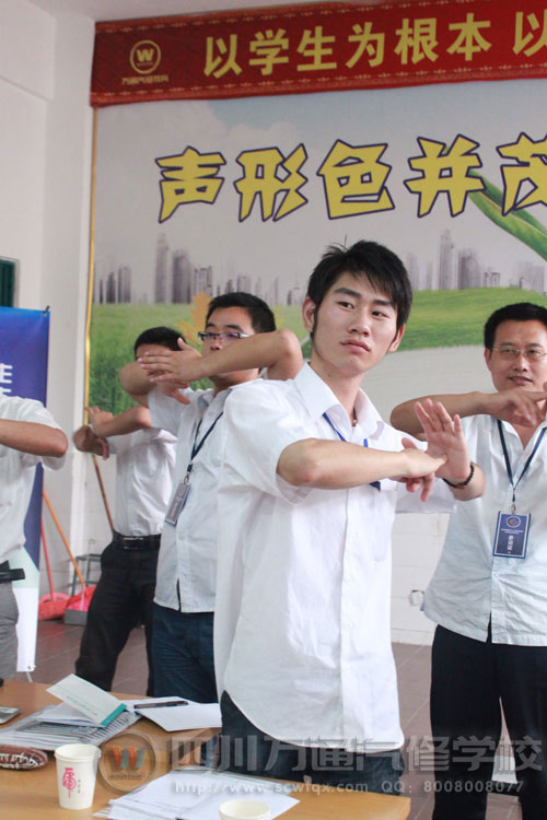 動(dòng)動(dòng)手動(dòng)動(dòng)腳 寓樂(lè)于教精神好