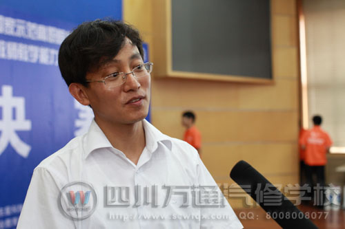 中國汽車文化促進(jìn)會(huì)常務(wù)副會(huì)長兼秘書長楊晨接受萬通汽修教育采訪