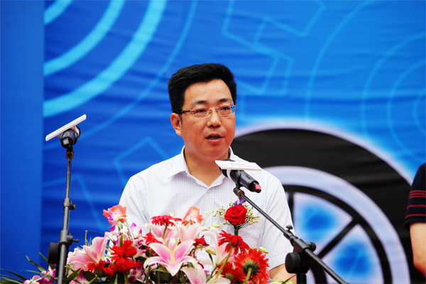 南京市工商聯(lián)副主席錢衛(wèi)冰致辭