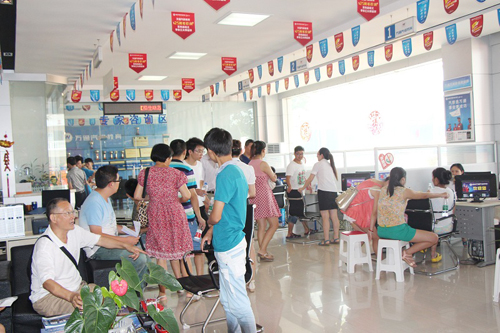 成都萬通開啟入學(xué)預(yù)定新模式引發(fā)學(xué)子報(bào)名熱