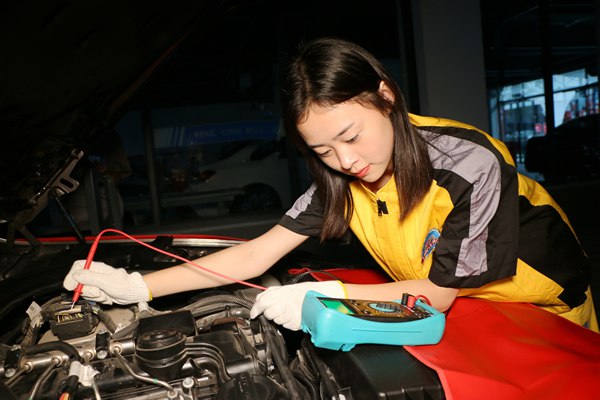 學汽車 掌握實實在在的就業(yè)技術