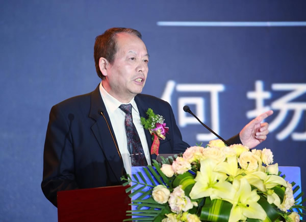 新華教育集團(tuán)萬通汽車教育研究院院長何揚(yáng)